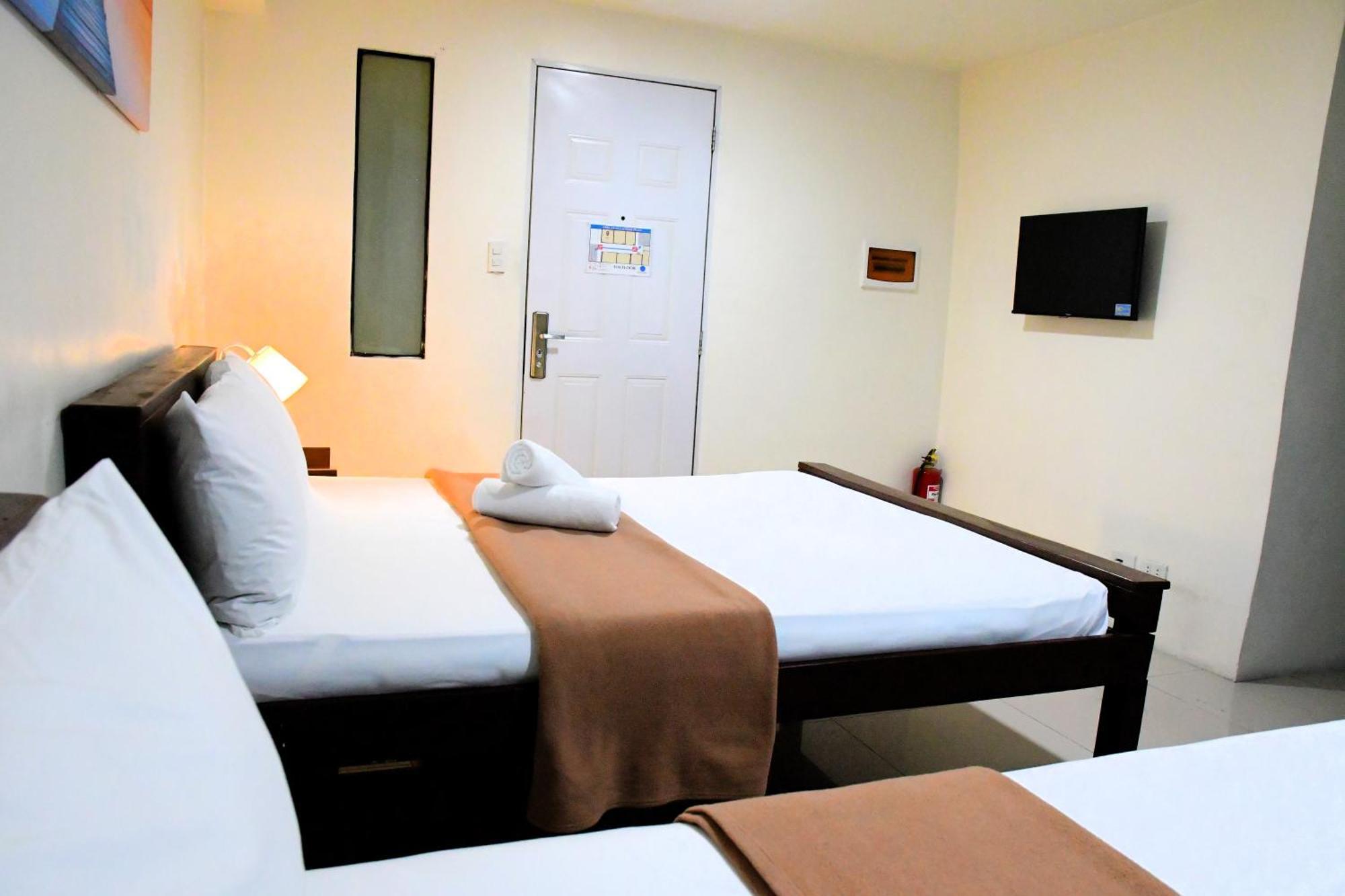 Arzo Hotel Makati Makati City Buitenkant foto