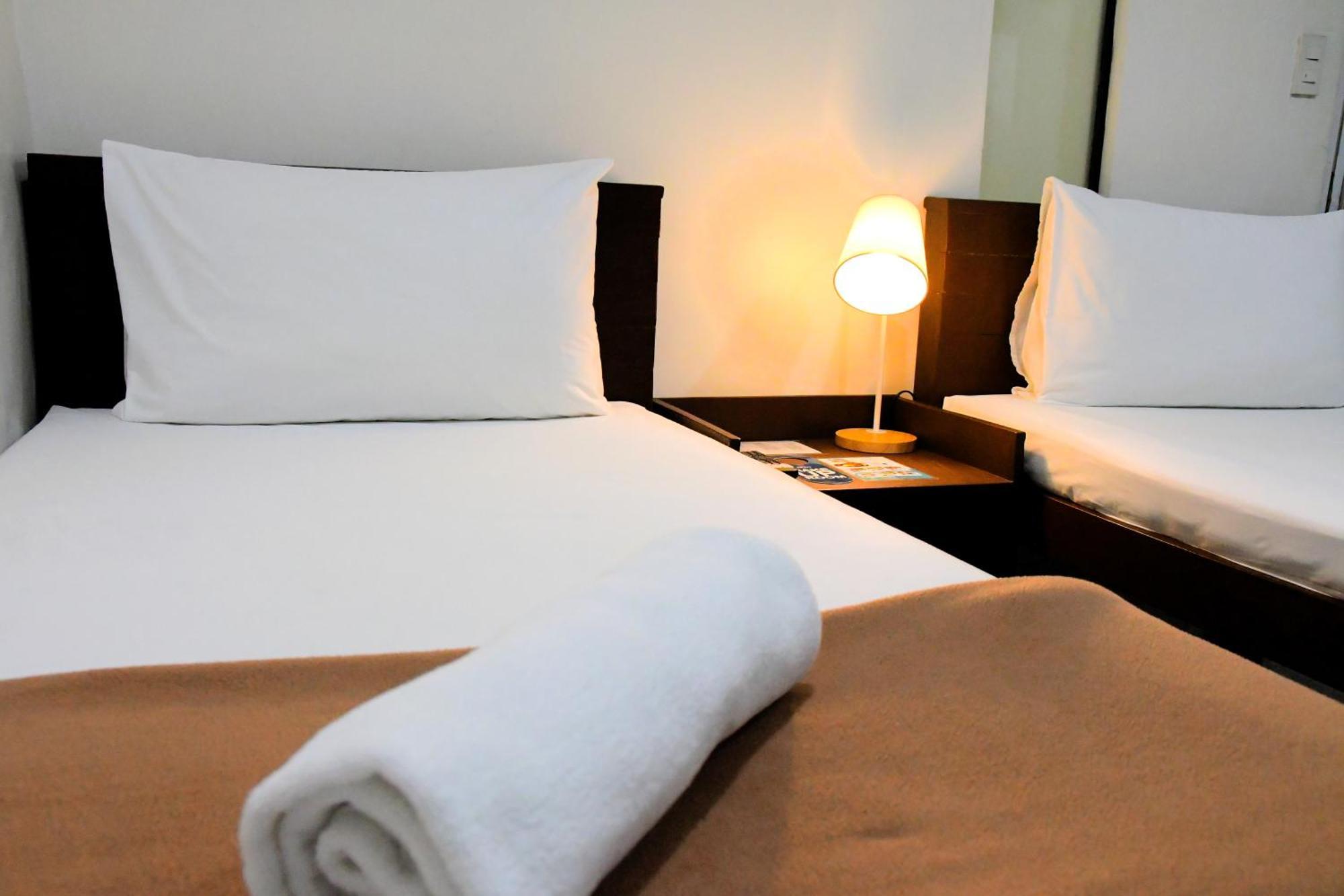 Arzo Hotel Makati Makati City Buitenkant foto