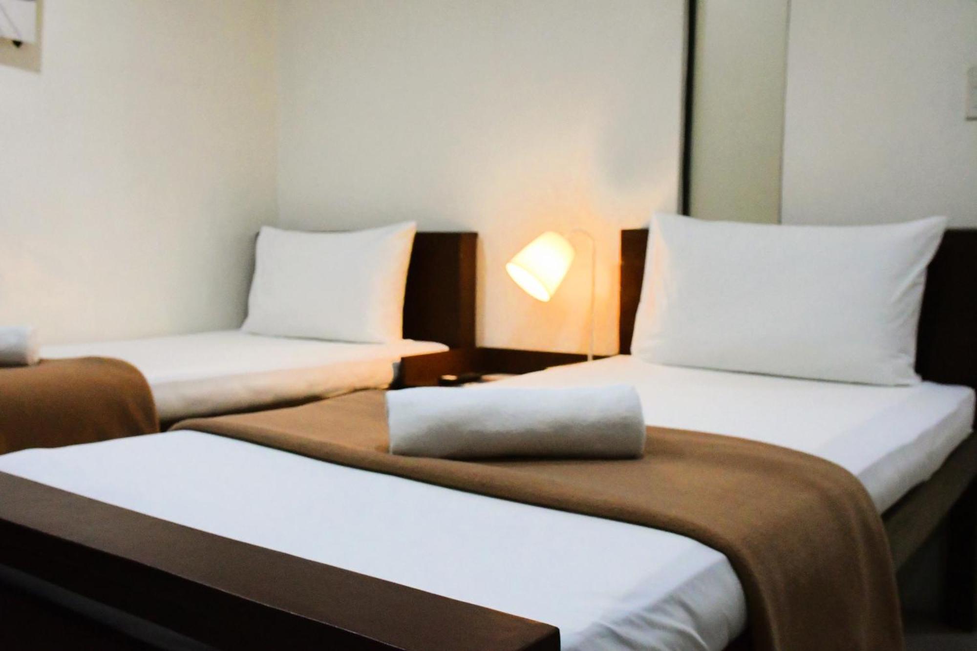Arzo Hotel Makati Makati City Buitenkant foto